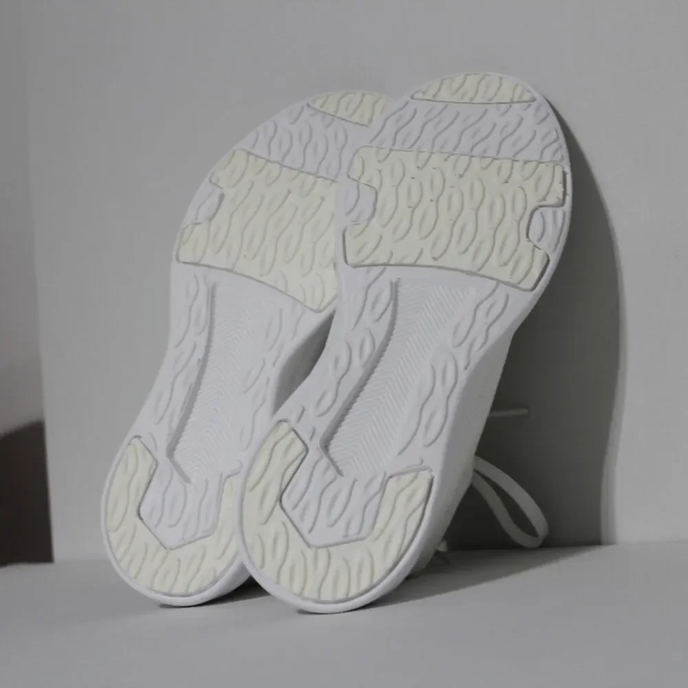 Fabletics The Everyday Sneaker White Sneaker Size 8.5